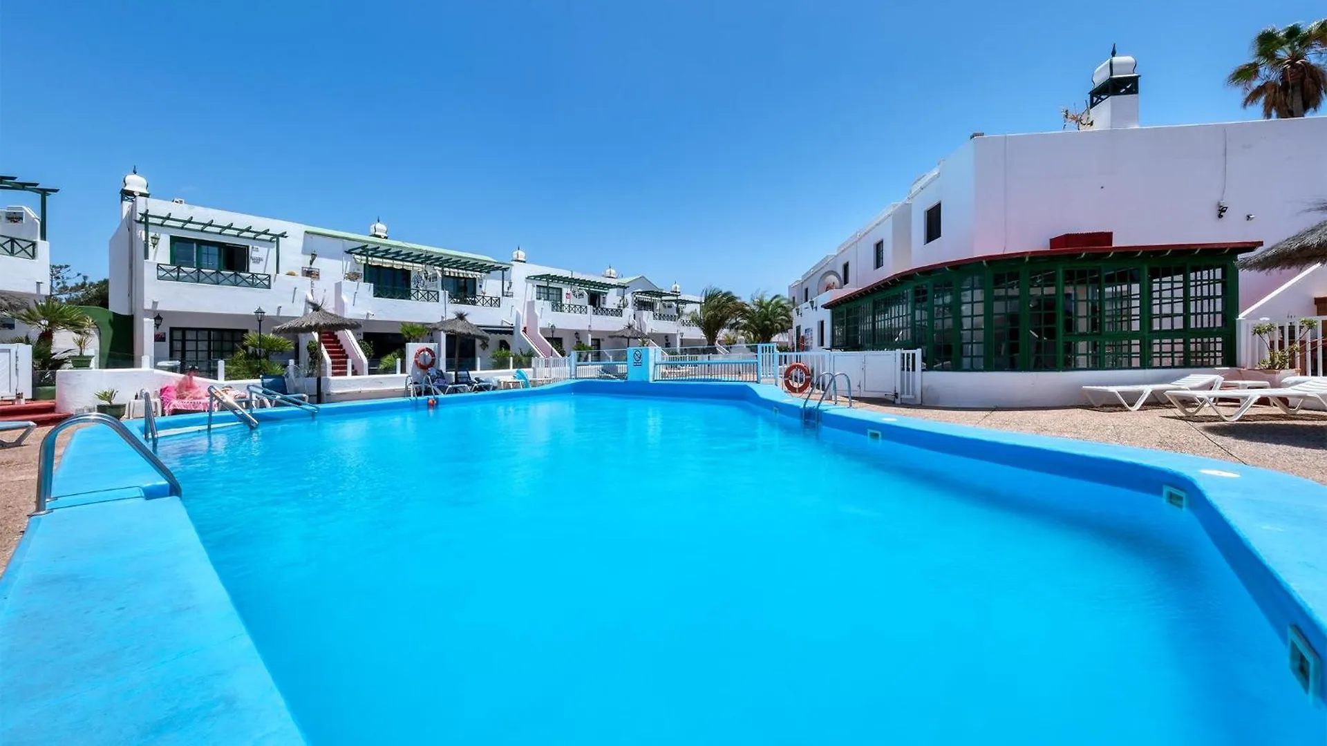 Apartment La Vela Azul -Pool & Tennis - Free Ac &Good Wifi- Smart Tv Puerto del Carmen